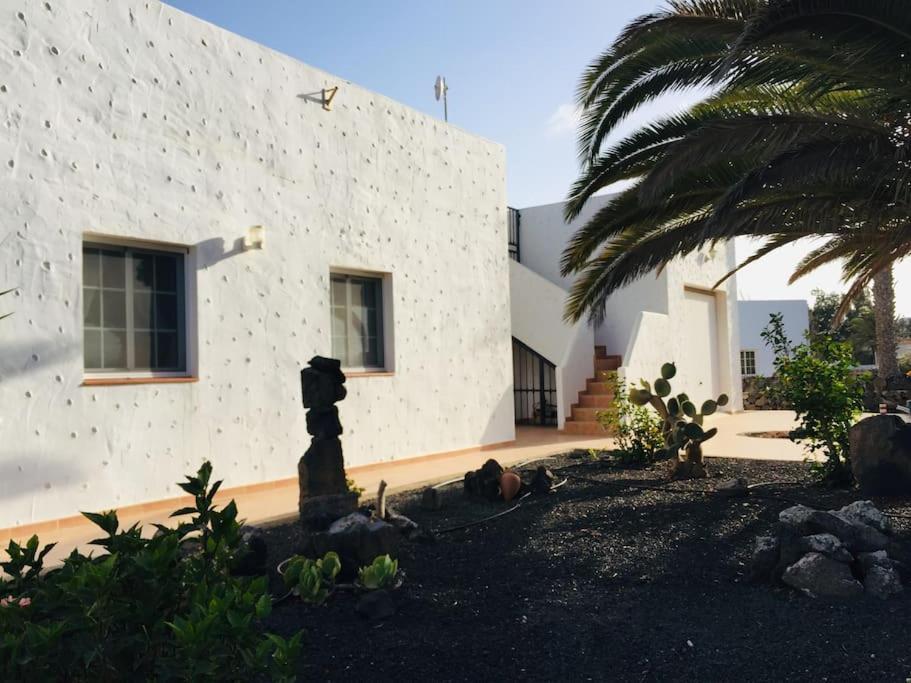 Casa Yukka Villa With Heated Pool Lajares Exterior photo