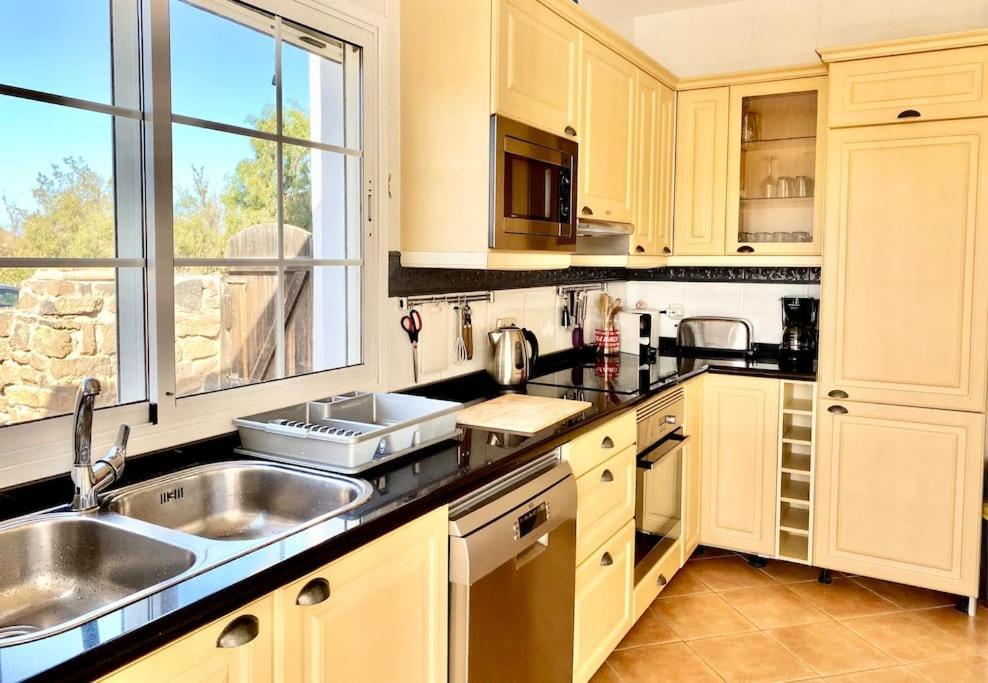 Casa Yukka Villa With Heated Pool Lajares Exterior photo